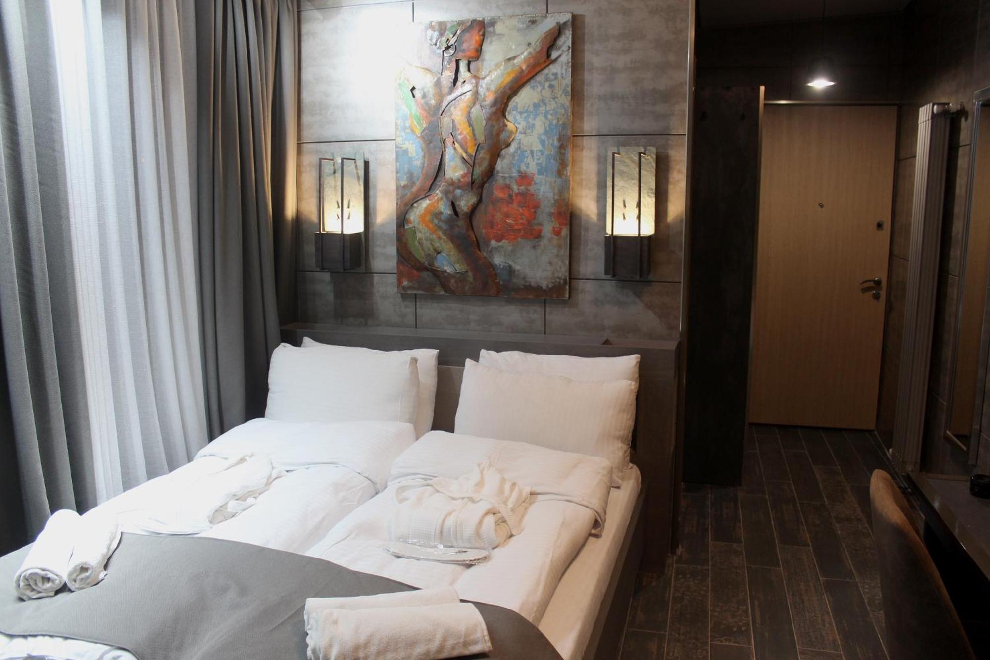 Piano Borracho Boutique Hotel Old Тбилиси Стая снимка